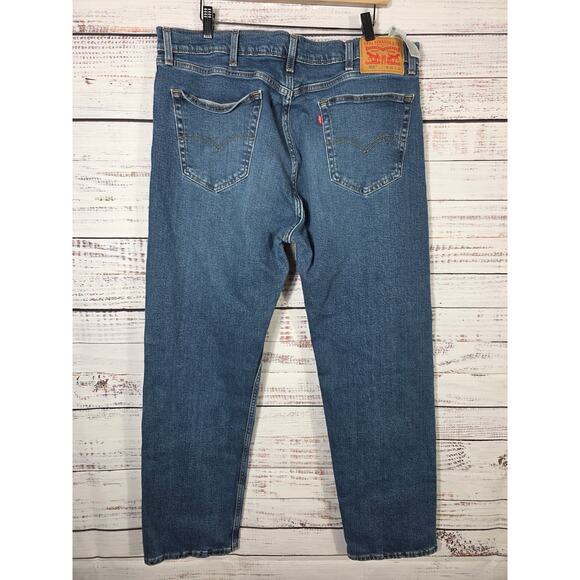 Levi's 505 Men's Jeans 40x32 Regular Fit straight leg Medium Wash denim classic - Picture 2 of 6